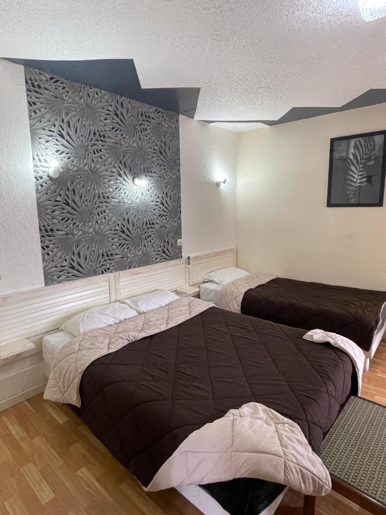 Hotel Auberge Des Charmilles Sainte-Soulle Bilik gambar