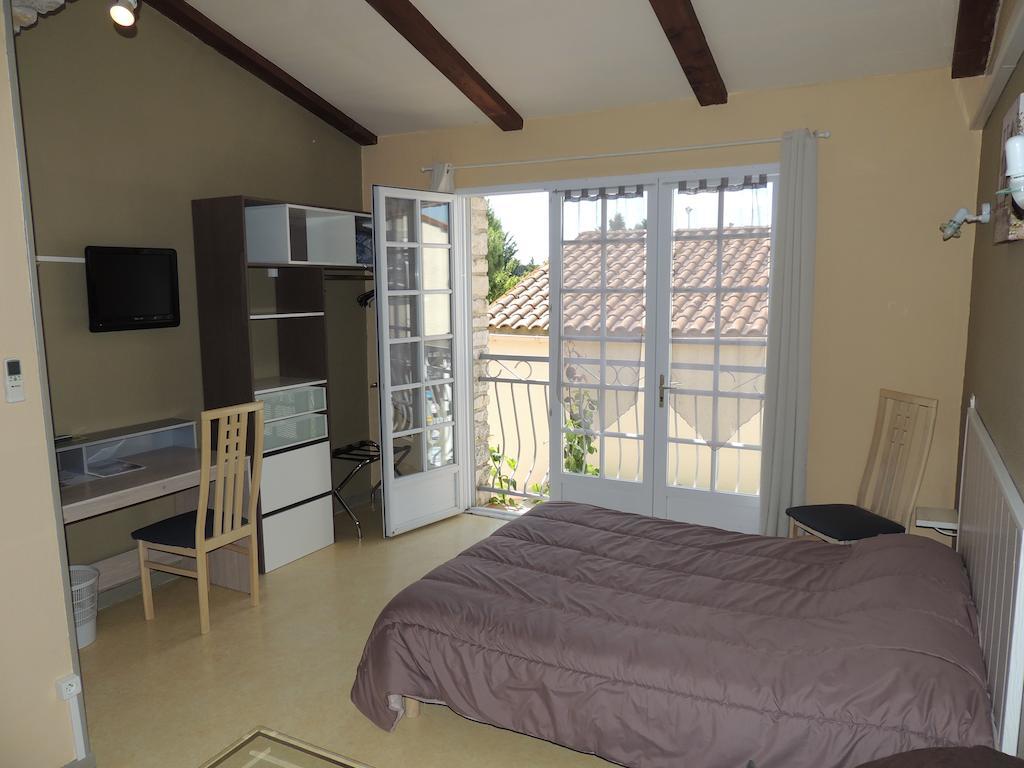 Hotel Auberge Des Charmilles Sainte-Soulle Bilik gambar