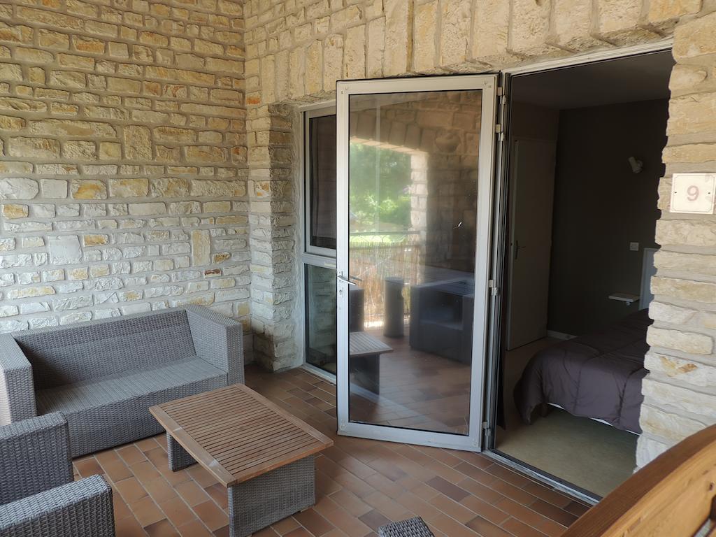 Hotel Auberge Des Charmilles Sainte-Soulle Luaran gambar